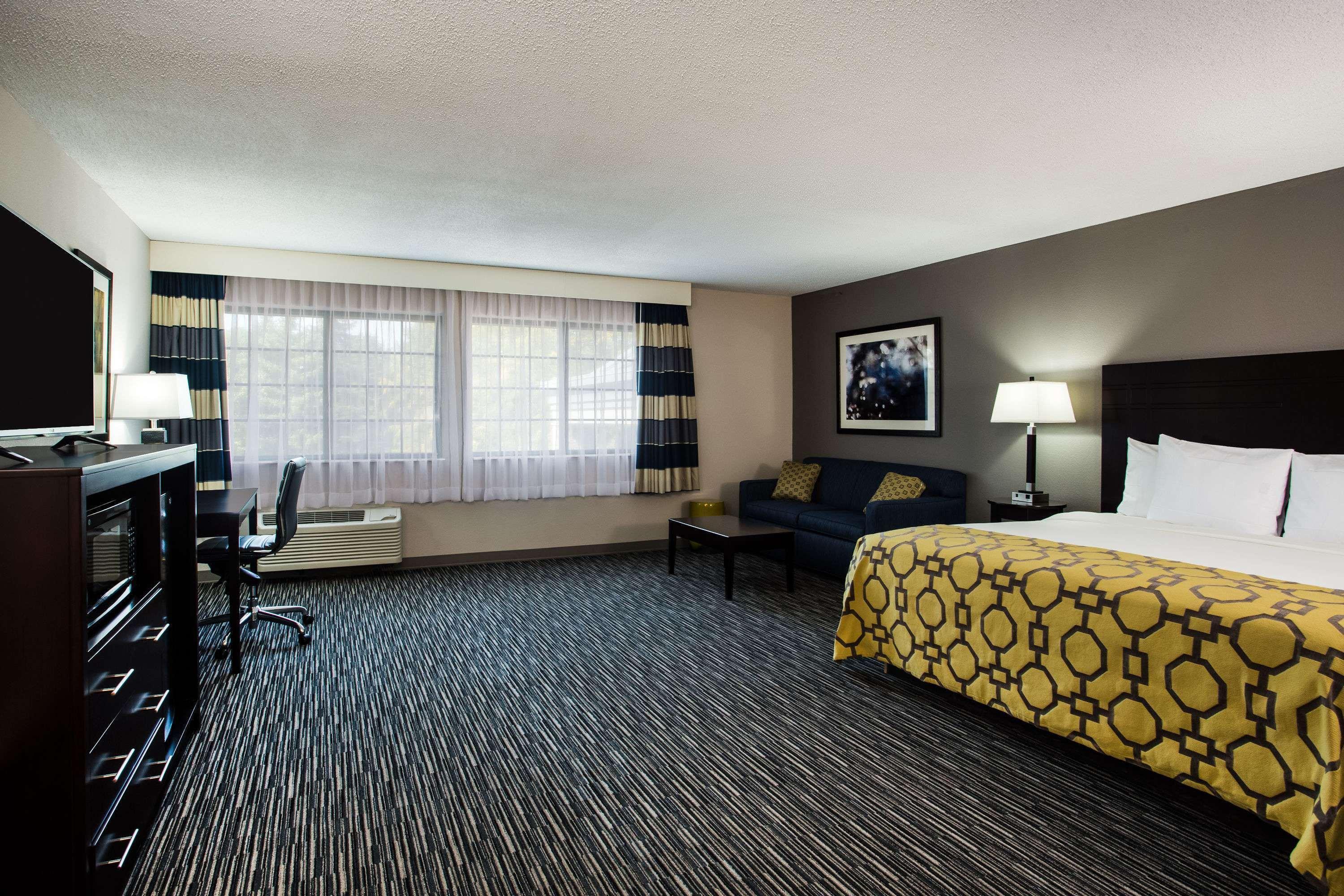 Baymont By Wyndham Madison West/Middleton Wi West Hotel Exterior photo
